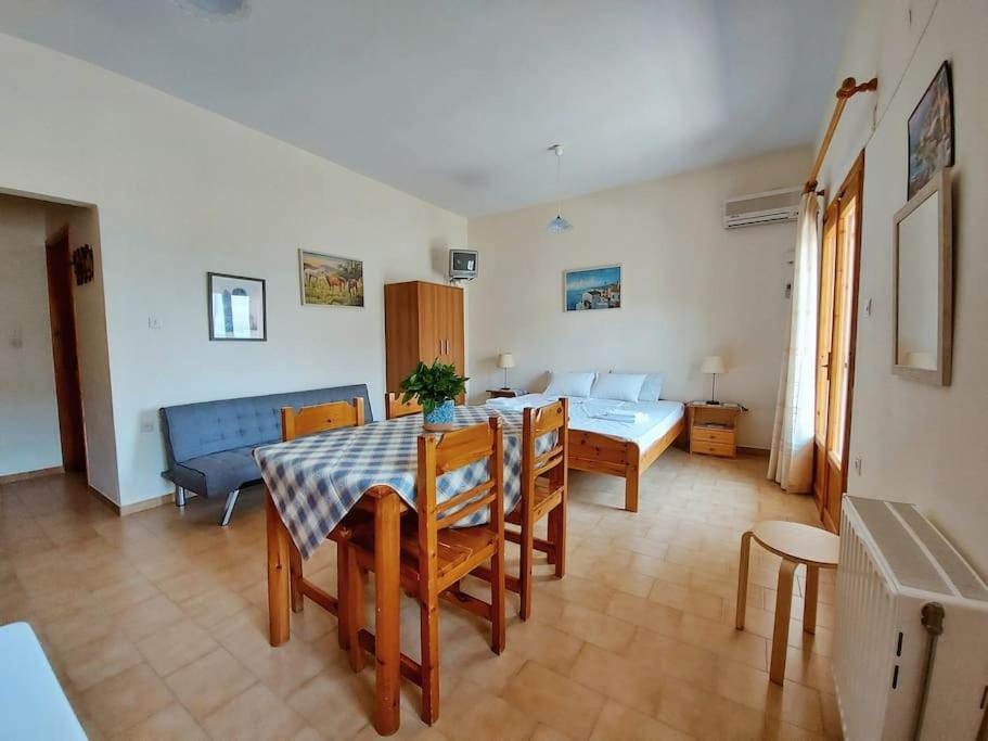 Selfcatering -Studio Helen No 7 Xiropigado Exterior foto